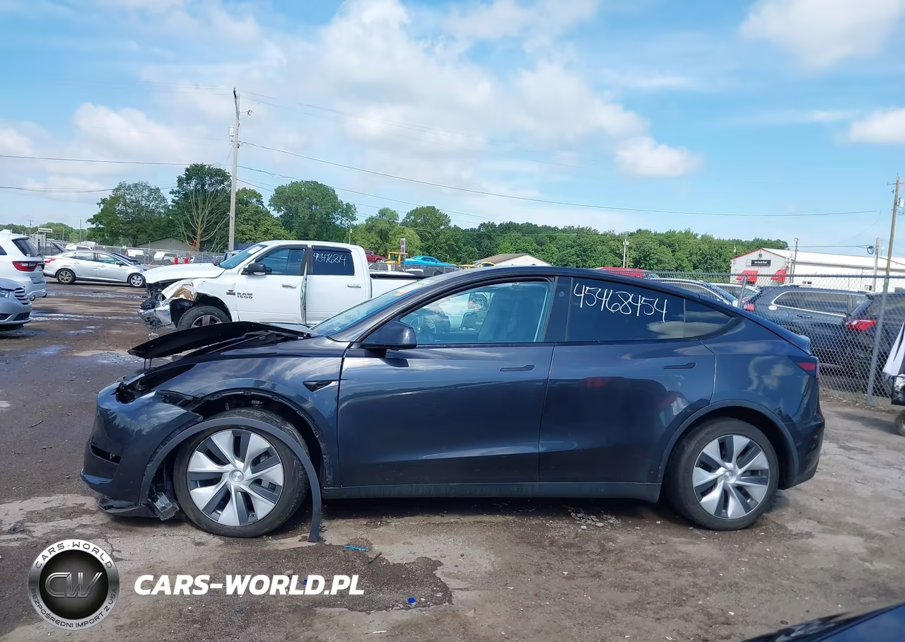 2024 Tesla Model Y Long Range Single Motor Rear-Wheel Drive-Rwd VIN:7SAYGDED4RF055747 - 13