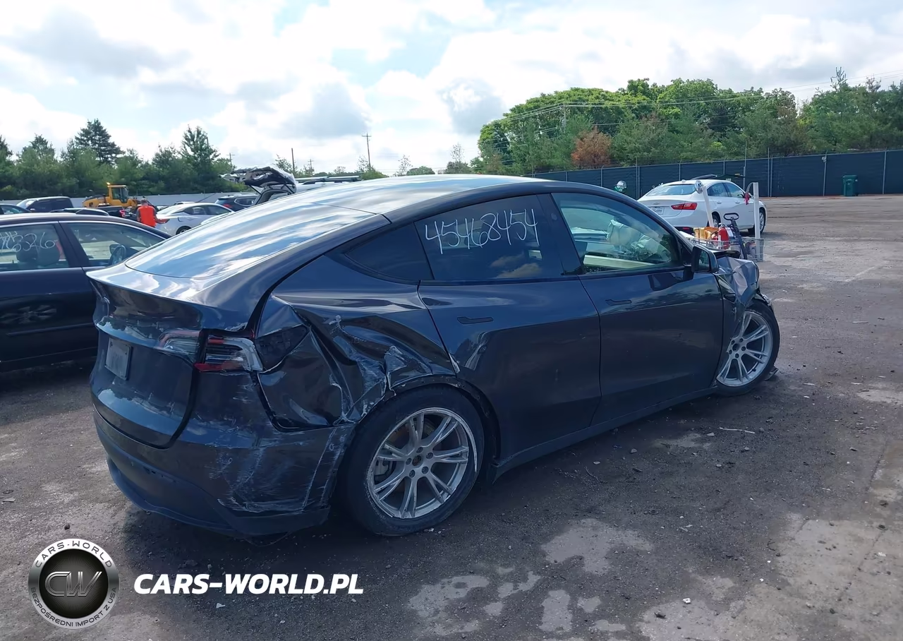 2024 Tesla Model Y Long Range Single Motor Rear-Wheel Drive-Rwd VIN:7SAYGDED4RF055747 - 4