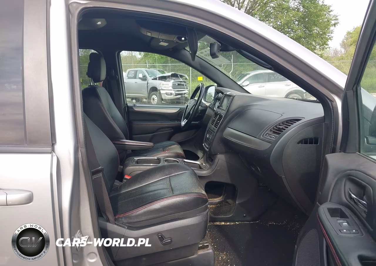 2019 Dodge Grand Caravan Gt VIN:2C4RDGEG5KR621639 - 5