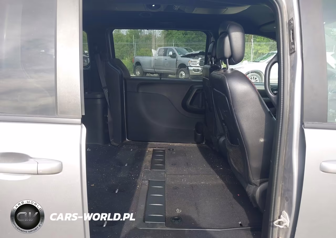 2019 Dodge Grand Caravan Gt VIN:2C4RDGEG5KR621639 - 8