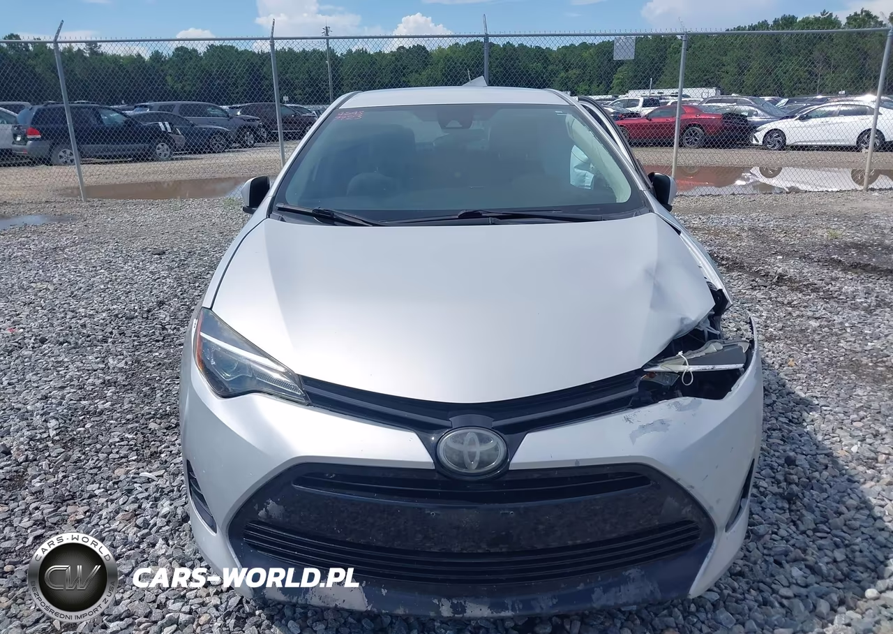 2018 Toyota Corolla Le VIN:2T1BURHE1JC096794 - 12