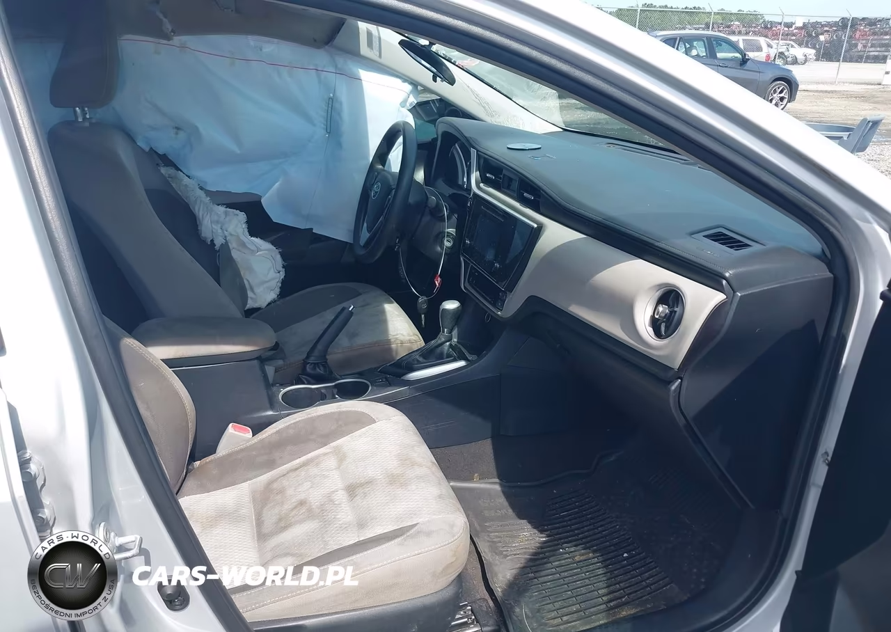 2018 Toyota Corolla Le VIN:2T1BURHE1JC096794 - 5