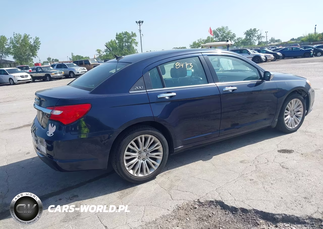 2013 Chrysler 200 Limited VIN:1C3CCBCG9DN744718 - 4