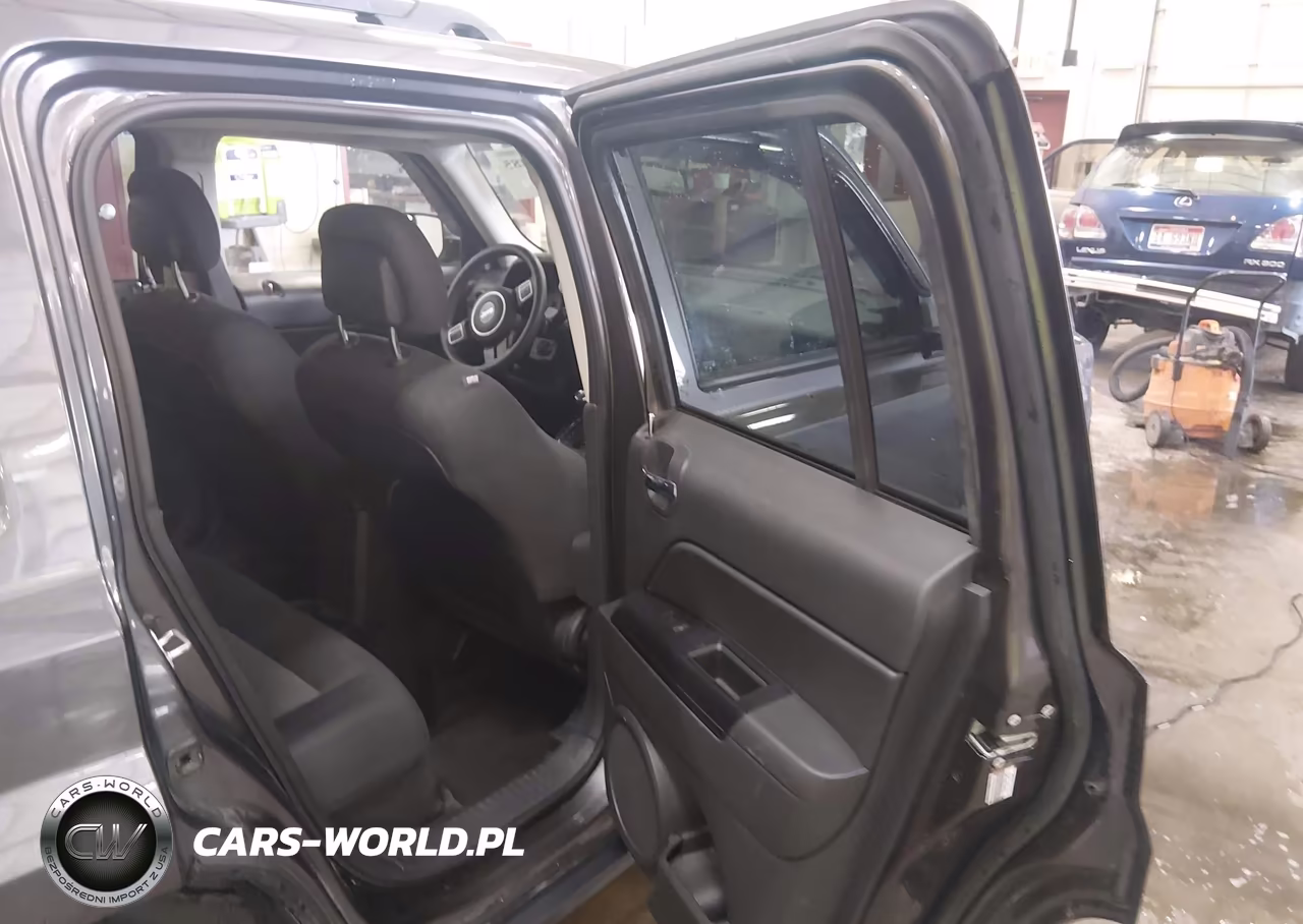 2017 Jeep Patriot Sport VIN:1C4NJRBB6HD111260 - 8