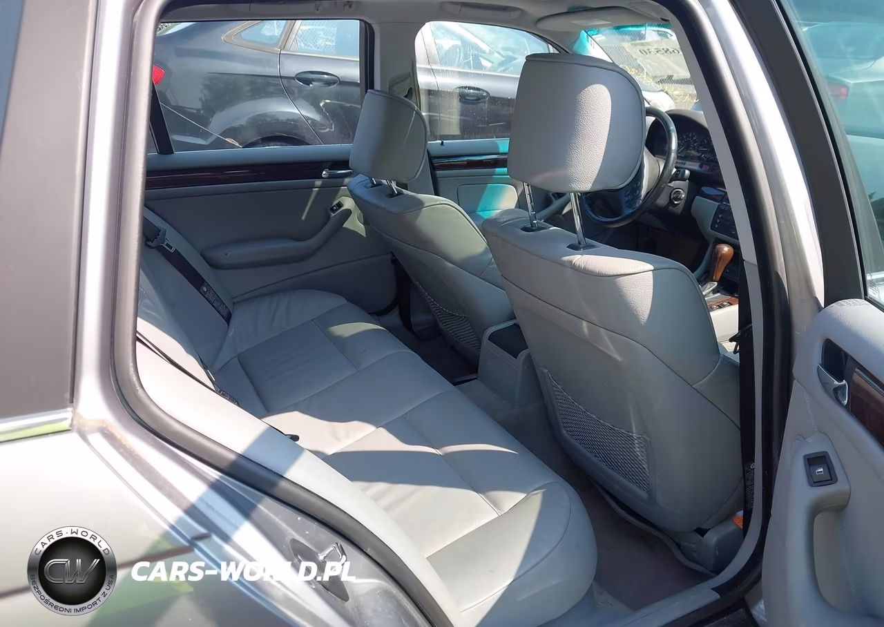 2004 BMW 325It VIN:WBAEN33494PC13520 - 8