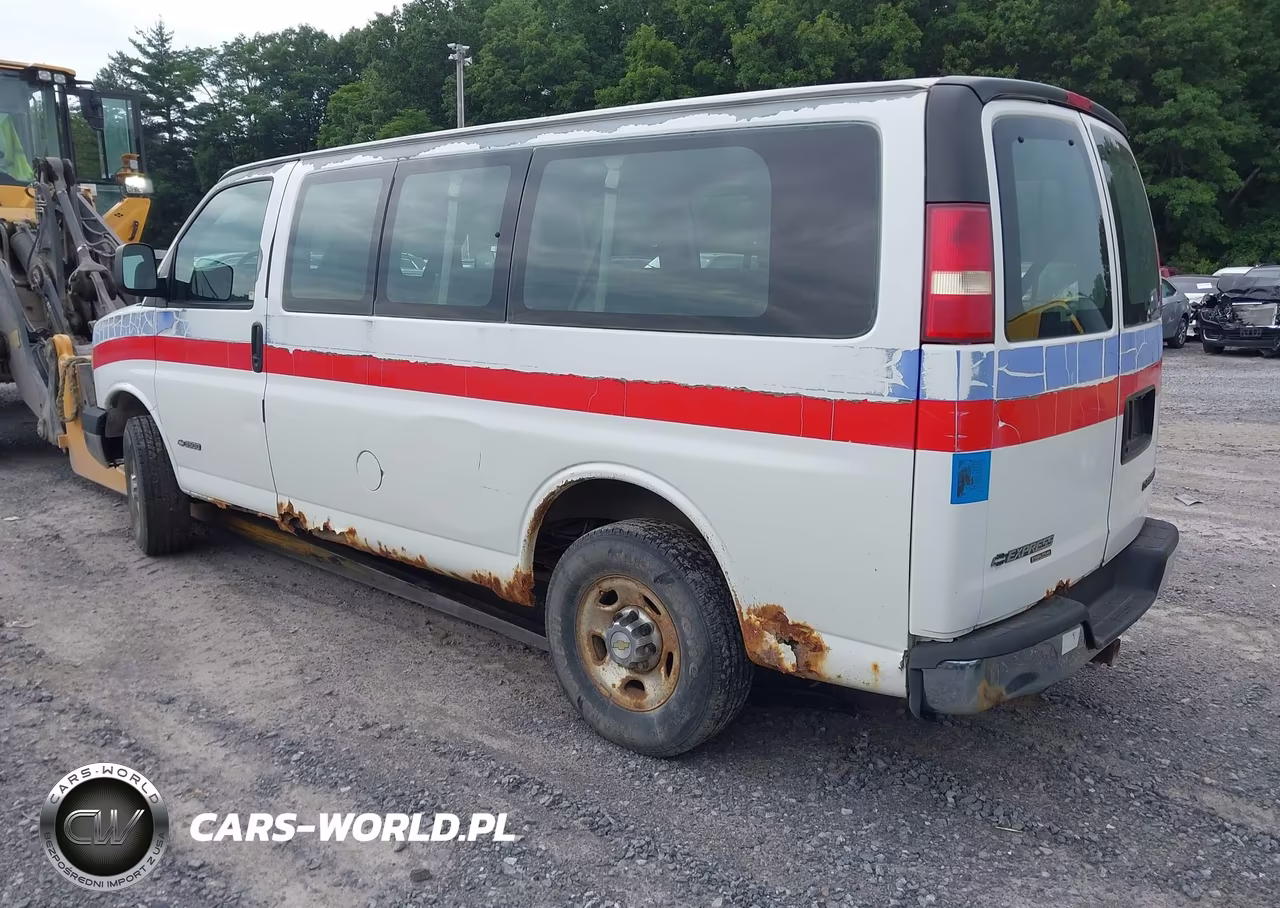 2005 Chevrolet Express Passenger VIN:1GAHG35U851161847 - 3