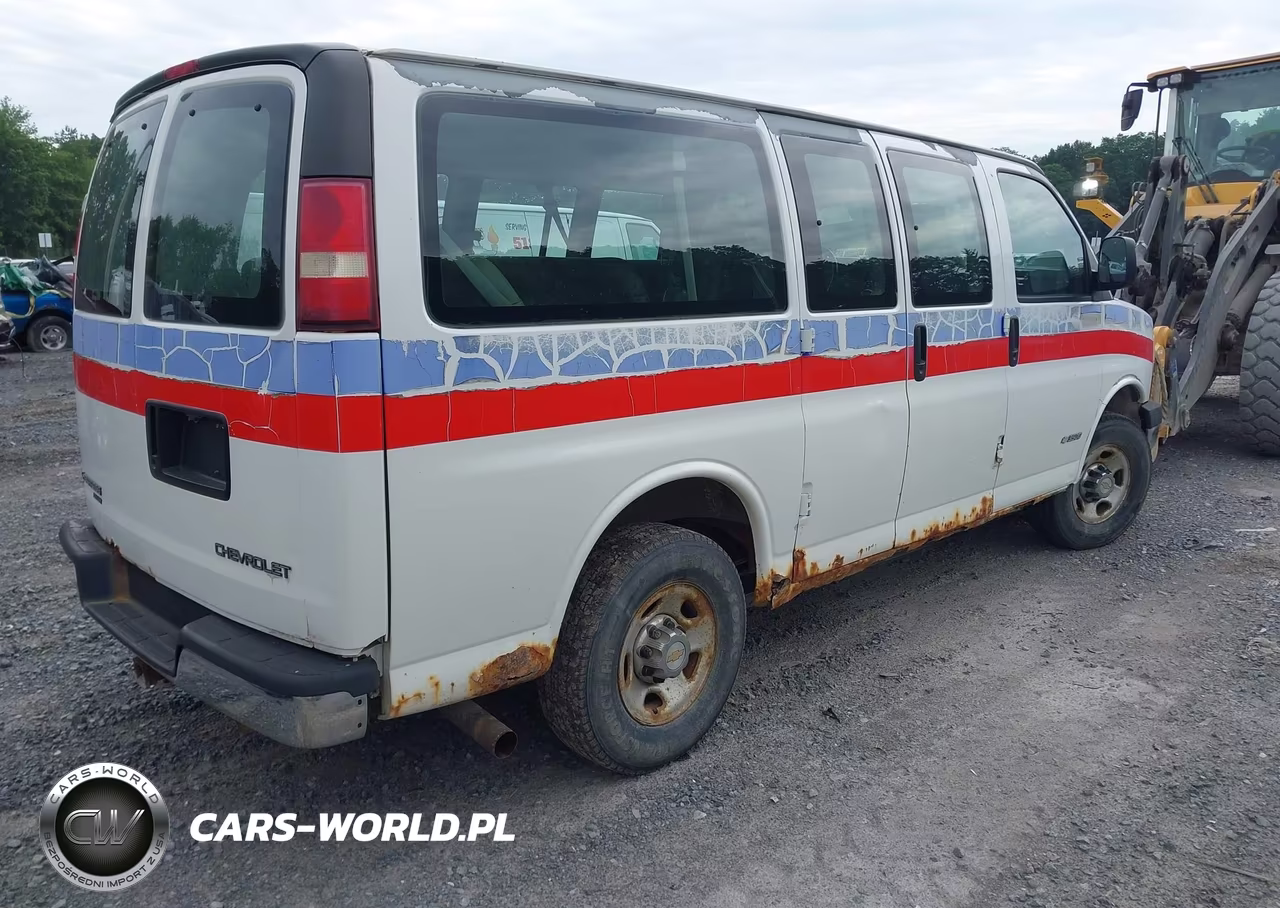 2005 Chevrolet Express Passenger VIN:1GAHG35U851161847 - 4