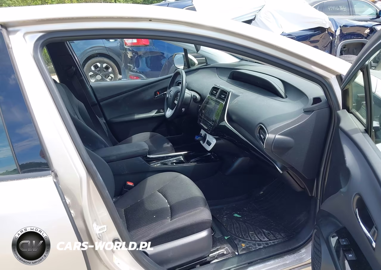 2018 Toyota Prius Prime Plus VIN:JTDKARFPXJ3087002 - 5