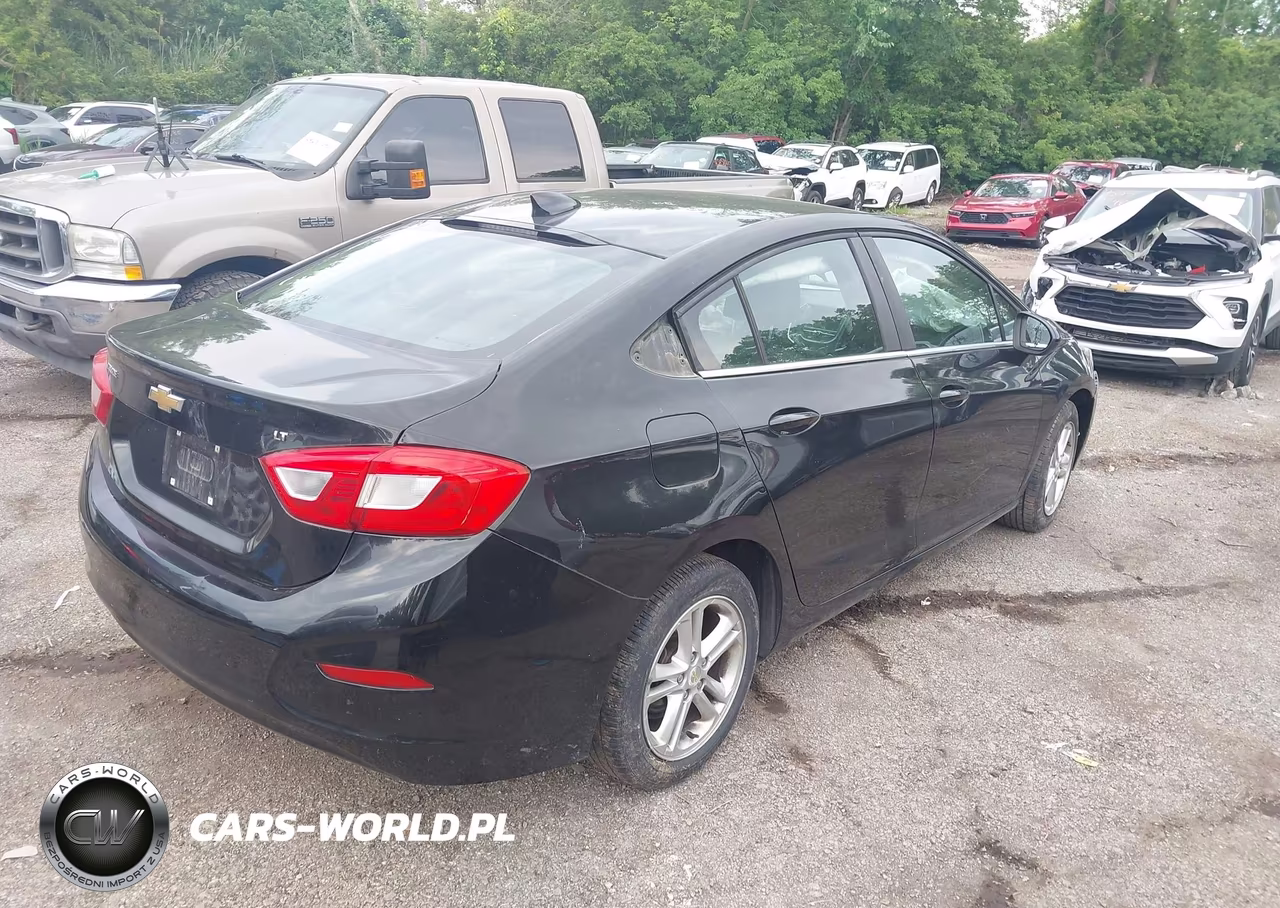 2017 Chevrolet Cruze Lt Auto VIN:1G1BE5SM9H7250016 - 4