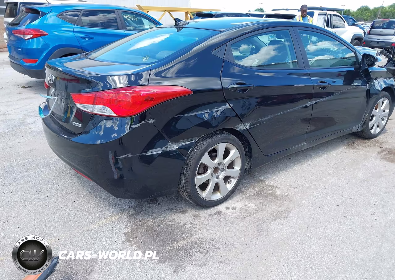 2013 Hyundai Elantra Limited VIN:KMHDH4AE0DU539062 - 4