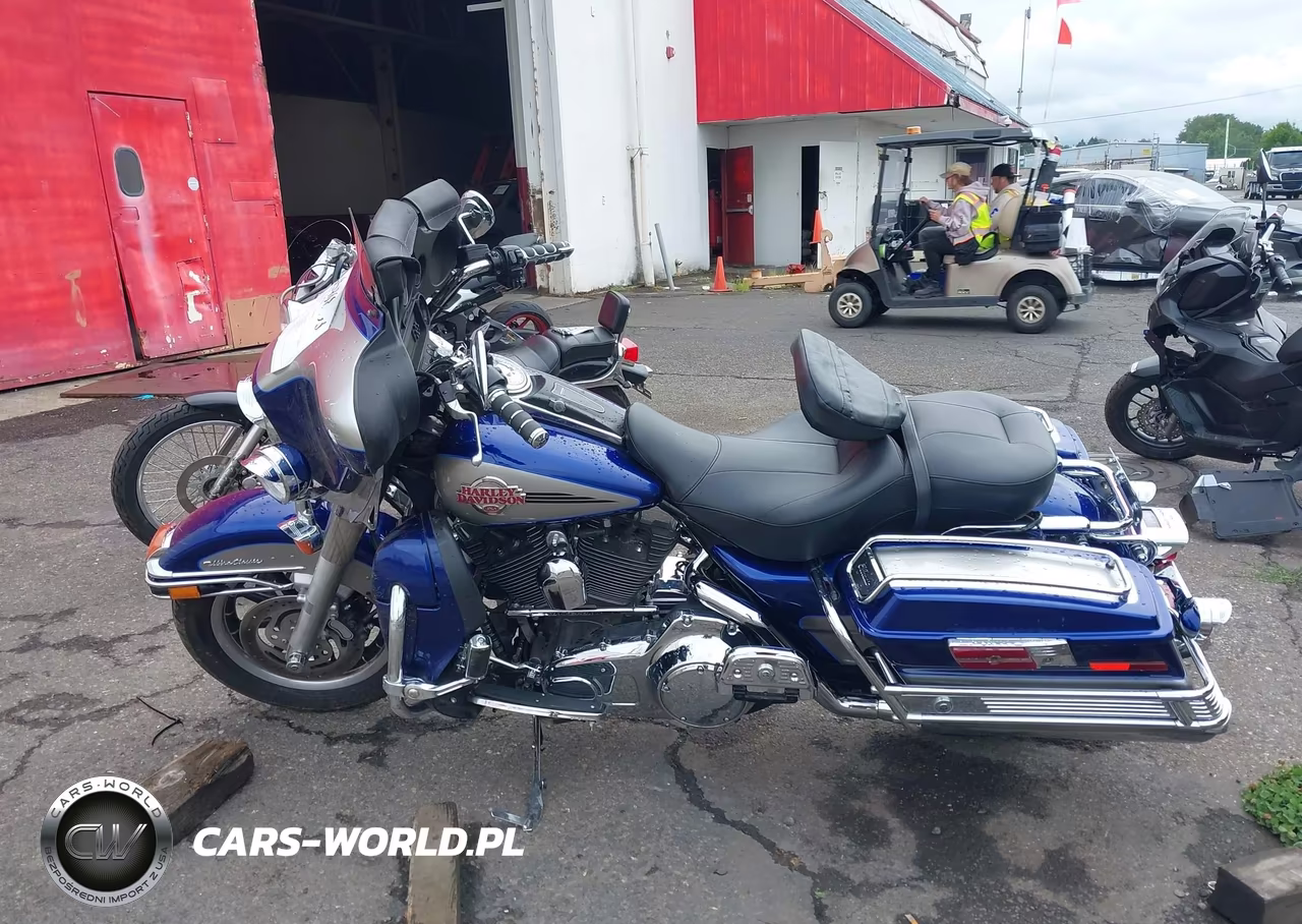 2007 Harley-Davidson Flhtcui VIN:1HD1FC4147Y630976 - 13