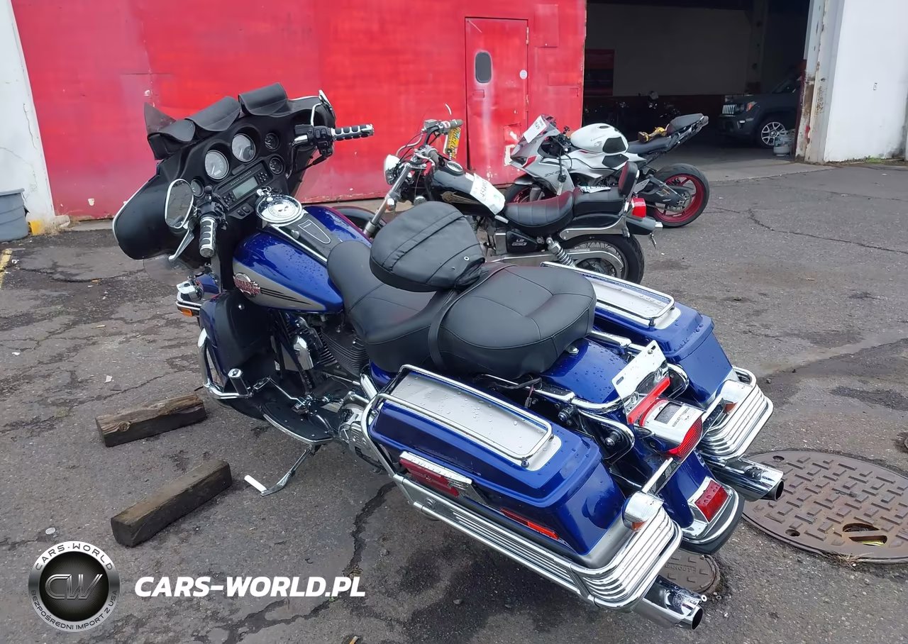 2007 Harley-Davidson Flhtcui VIN:1HD1FC4147Y630976 - 3
