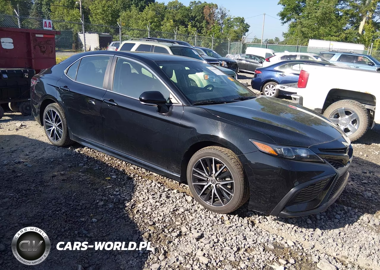 2022 Toyota Camry Se – zdjęcie 1 z 17