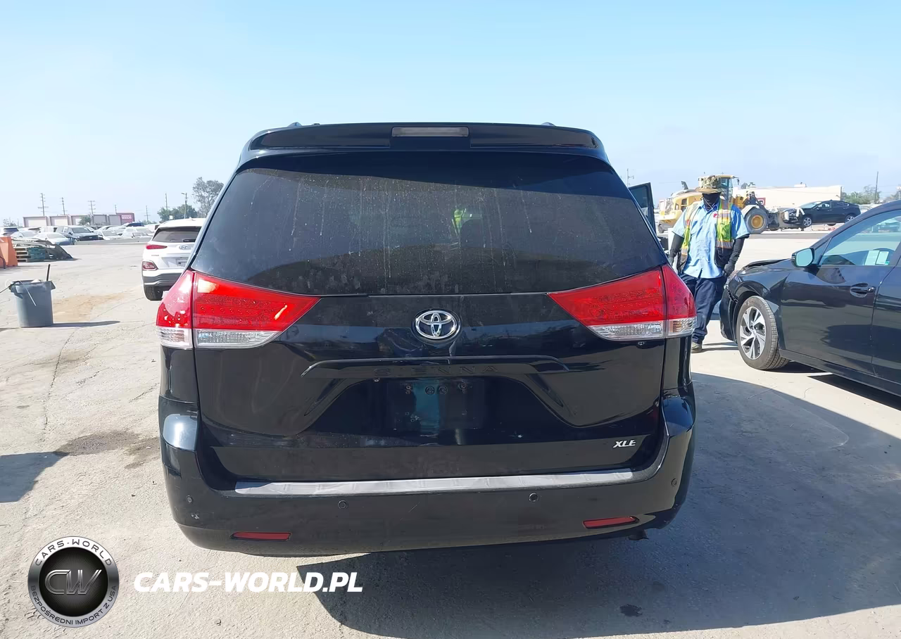 2011 Toyota Sienna Xle V6 VIN:5TDYK3DC4BS065498 - 16