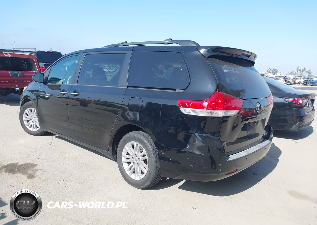 2011 Toyota Sienna Xle V6 VIN:5TDYK3DC4BS065498 - 3