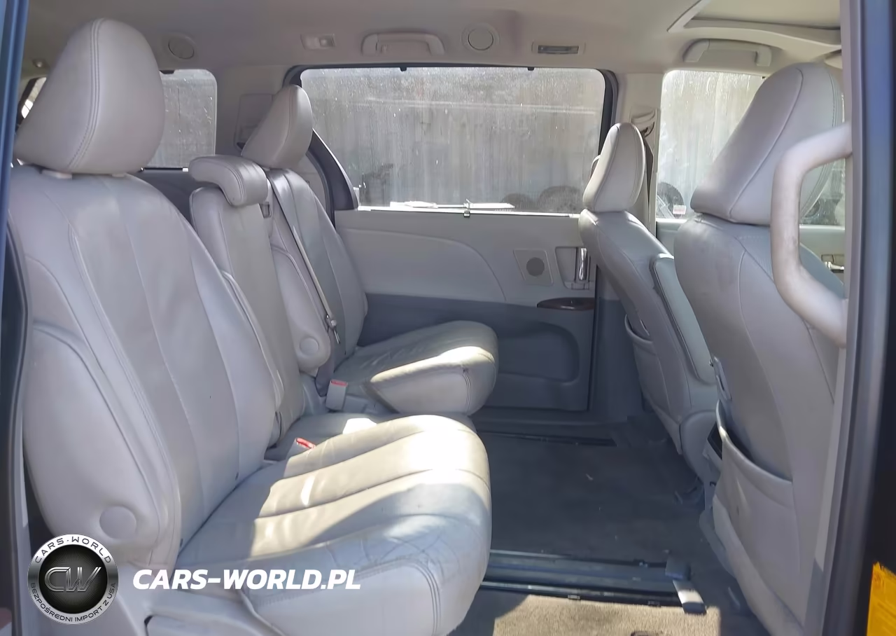 2011 Toyota Sienna Xle V6 VIN:5TDYK3DC4BS065498 - 8