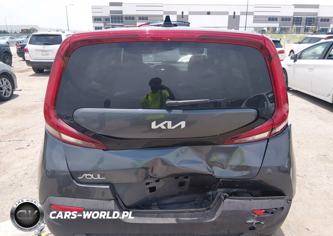 2022 Kia Soul S VIN:KNDJ23AU3N7817950 - 17