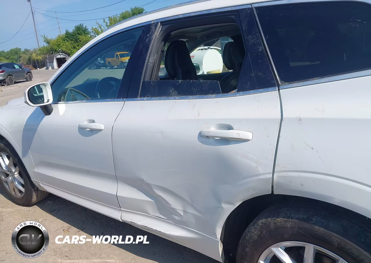 2018 Volvo Xc60 T5 Momentum VIN:YV4102RKXJ1035562 - 15