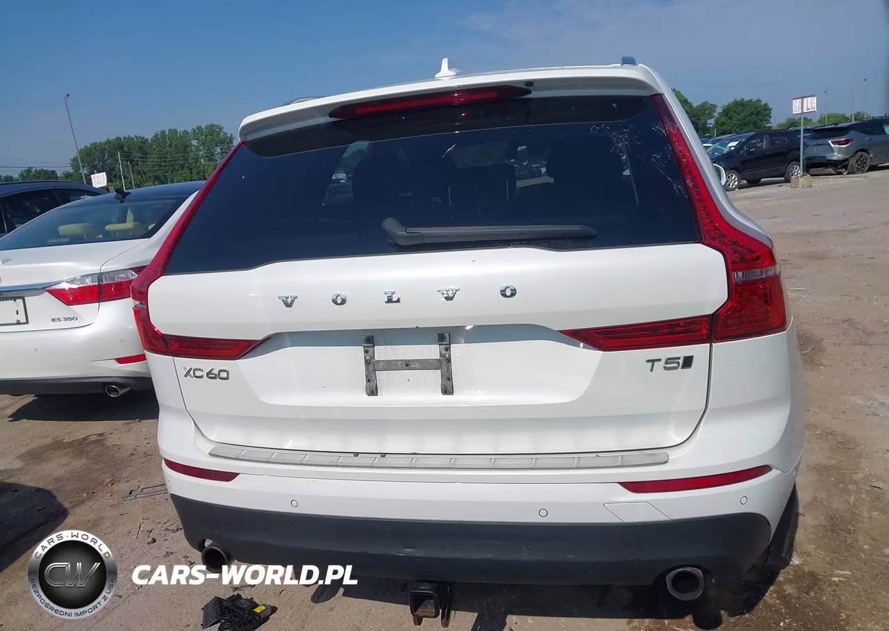 2018 Volvo Xc60 T5 Momentum VIN:YV4102RKXJ1035562 - 17