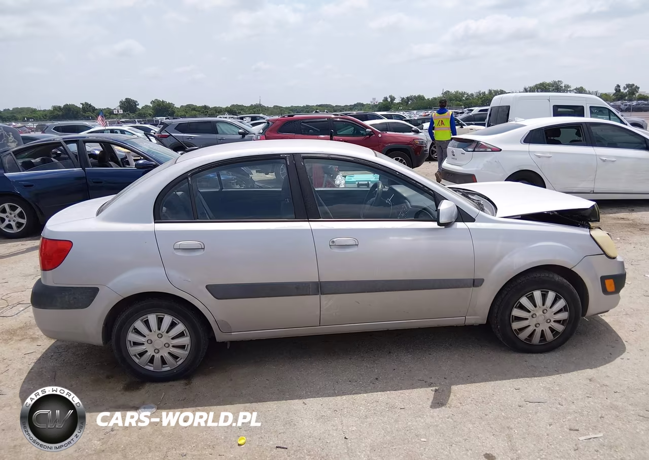 2009 Kia Rio Lx VIN:KNADE223296460368 - 13