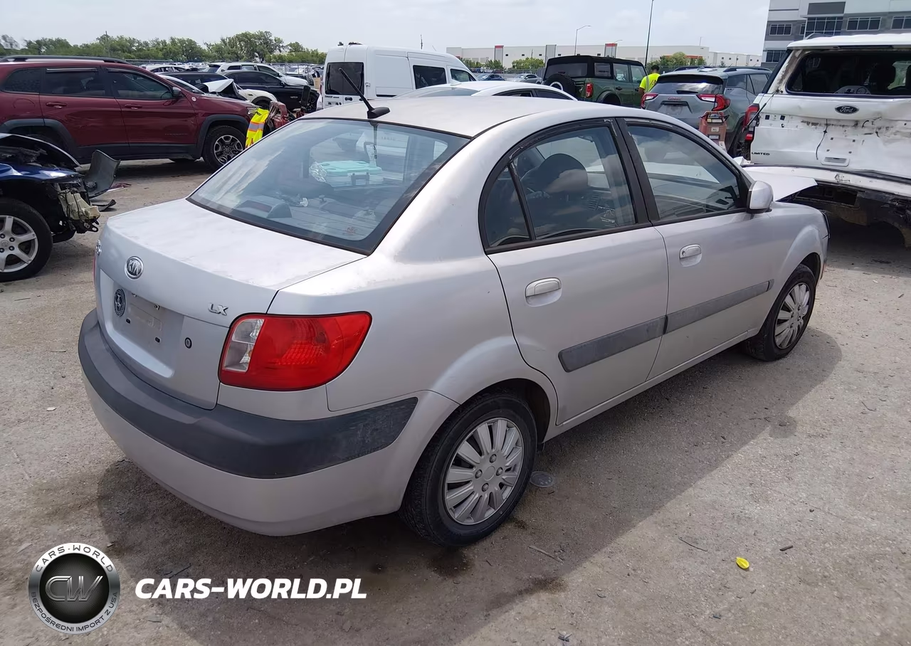 2009 Kia Rio Lx VIN:KNADE223296460368 - 4