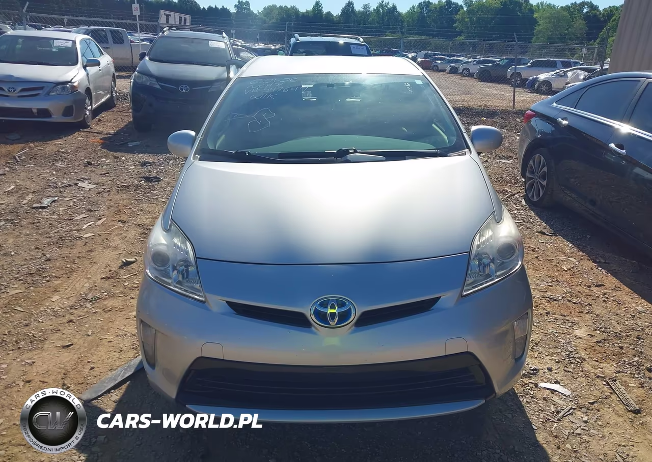 2013 Toyota Prius Two VIN:JTDKN3DU8D5547647 - 12