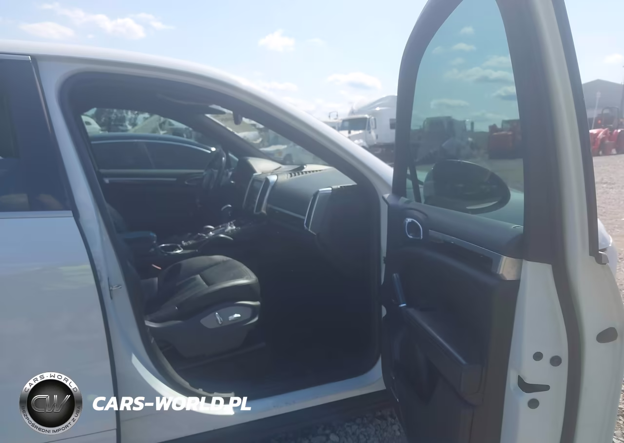 2014 Porsche Cayenne Platinum Edition VIN:WP1AA2A21ELA09310 - 5