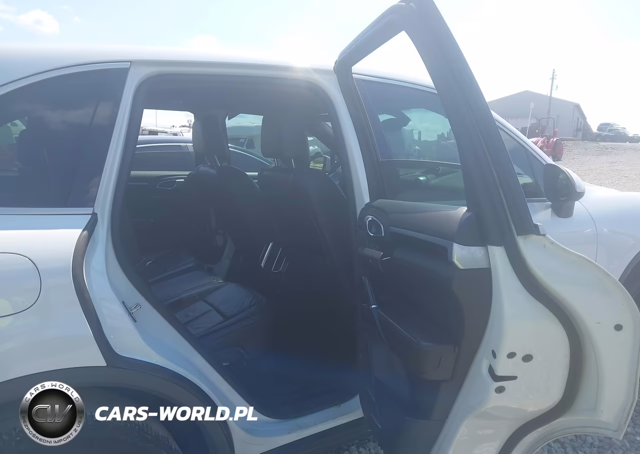 2014 Porsche Cayenne Platinum Edition VIN:WP1AA2A21ELA09310 - 8