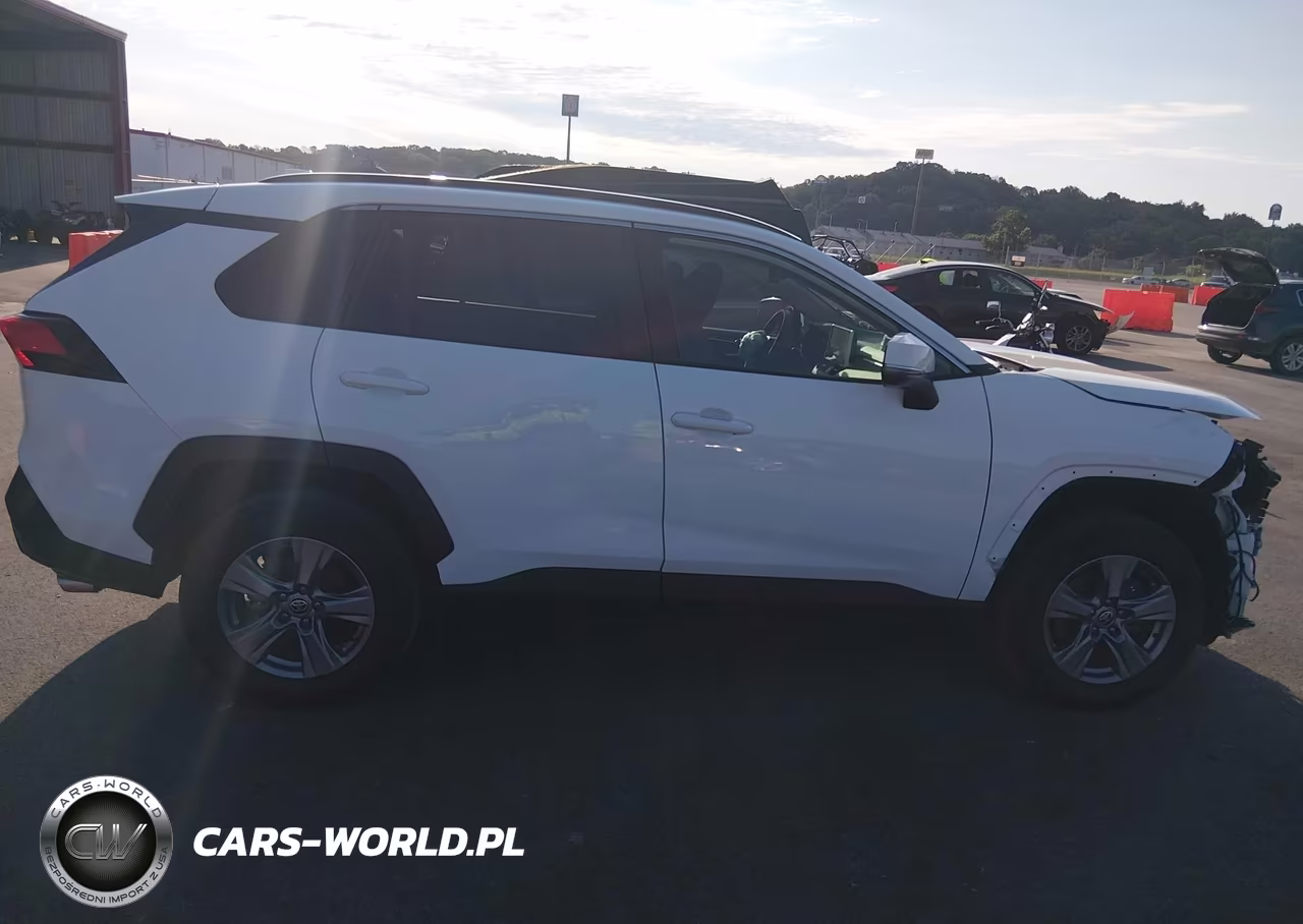 2024 Toyota Rav4 Xle VIN:2T3W1RFV2RC280674 - 14