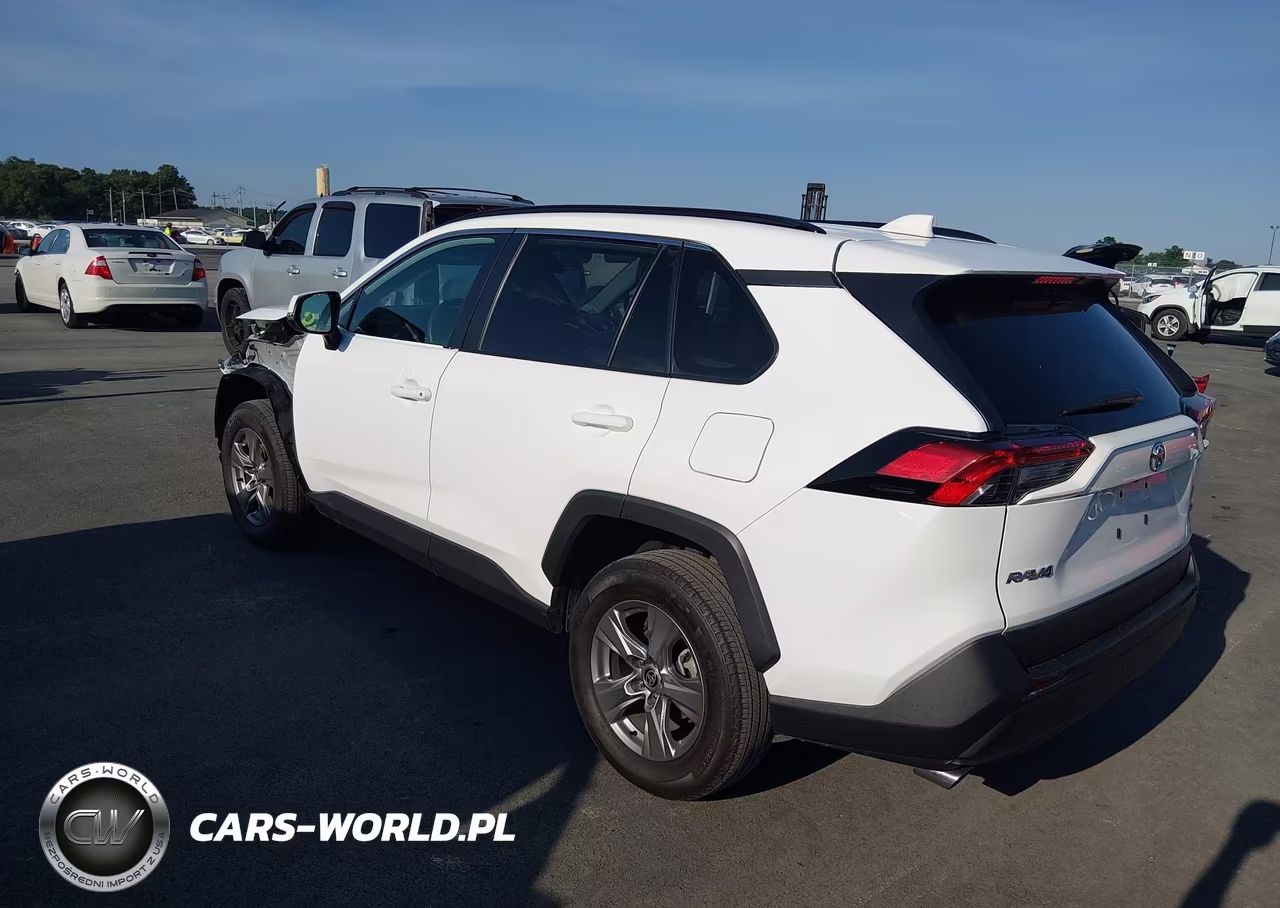 2024 Toyota Rav4 Xle VIN:2T3W1RFV2RC280674 - 3