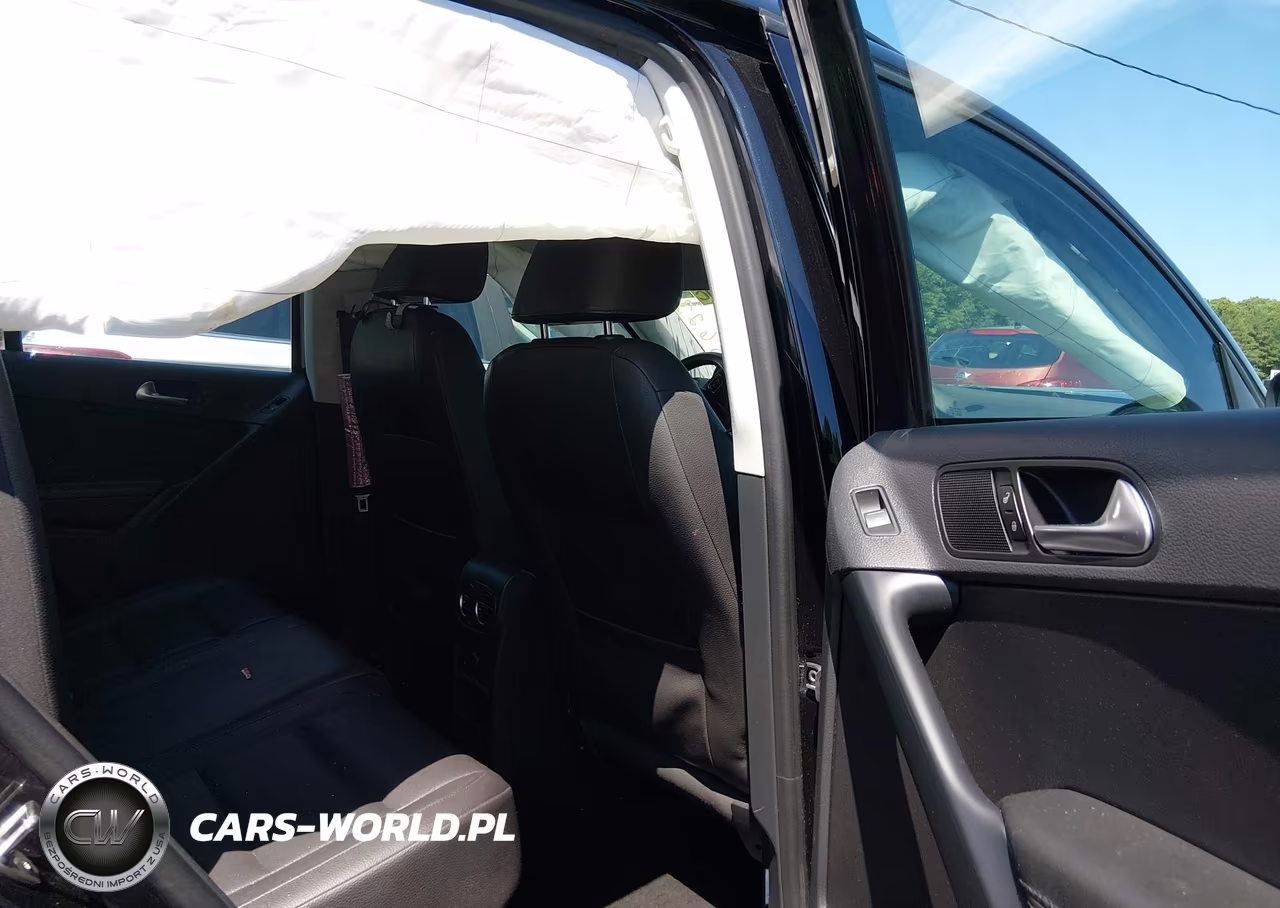 2016 Volkswagen Tiguan S VIN:WVGBV7AX9GW529920 - 8