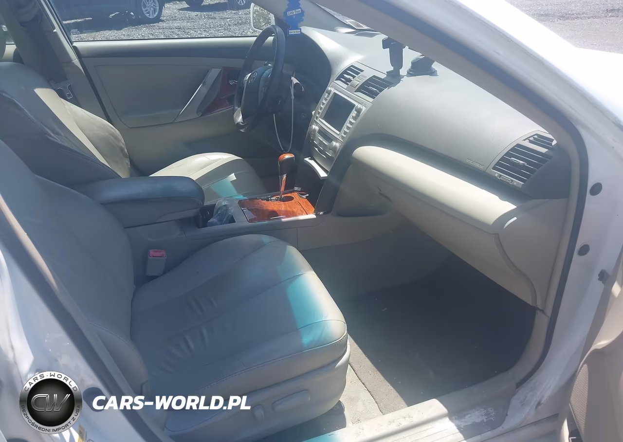 2011 Toyota Camry Xle VIN:4T1BF3EK8BU587008 - 5