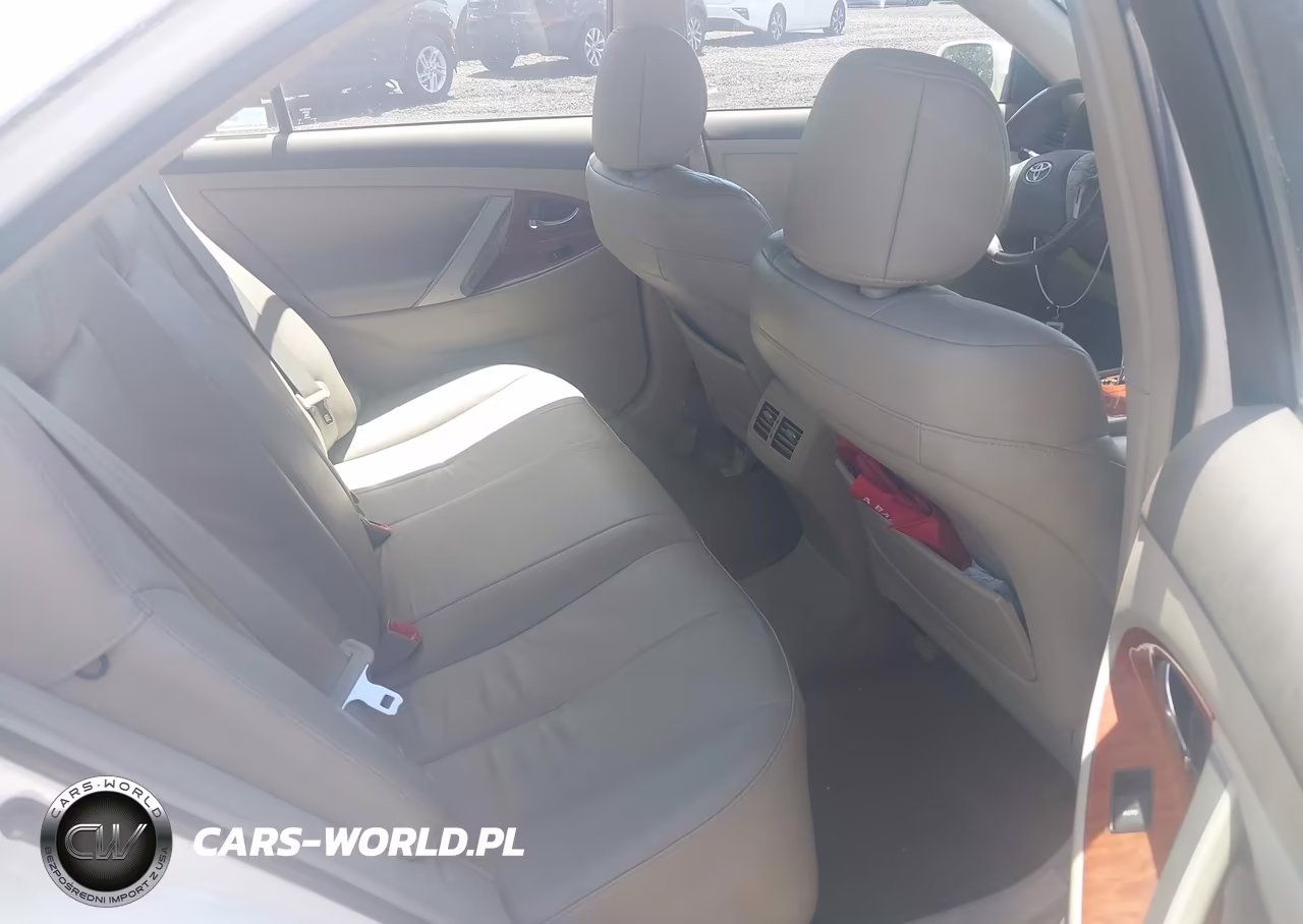 2011 Toyota Camry Xle VIN:4T1BF3EK8BU587008 - 8
