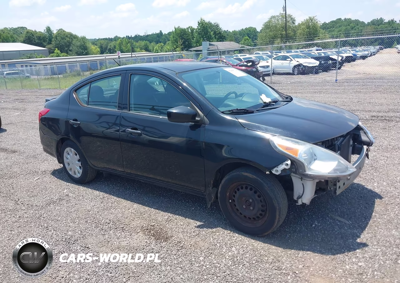 2016 Nissan Versa 1.6 S+
