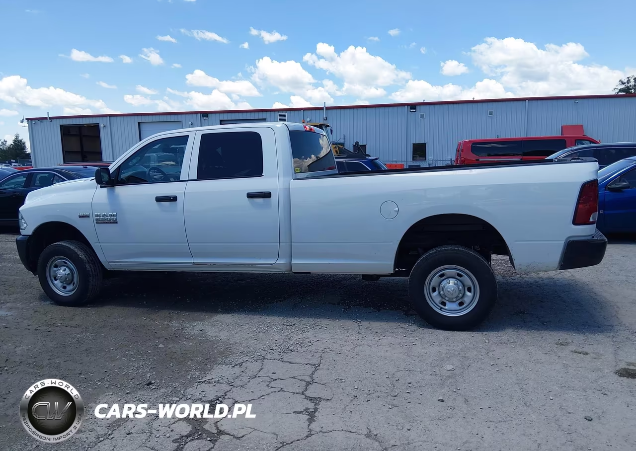 2018 Ram 2500 Tradesman 4X4 8' Box VIN:3C6TR5HT3JG295274 - 15