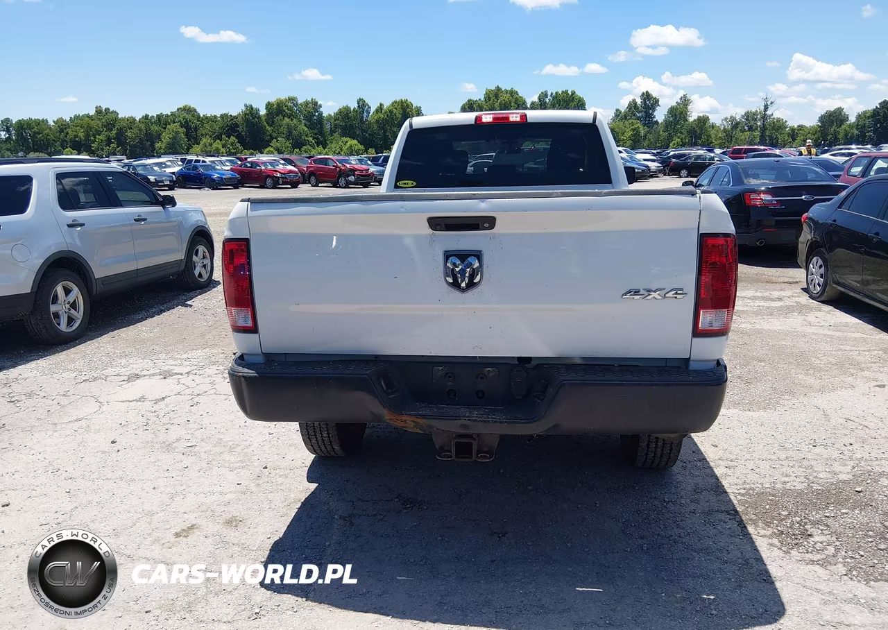 2018 Ram 2500 Tradesman 4X4 8' Box VIN:3C6TR5HT3JG295274 - 17