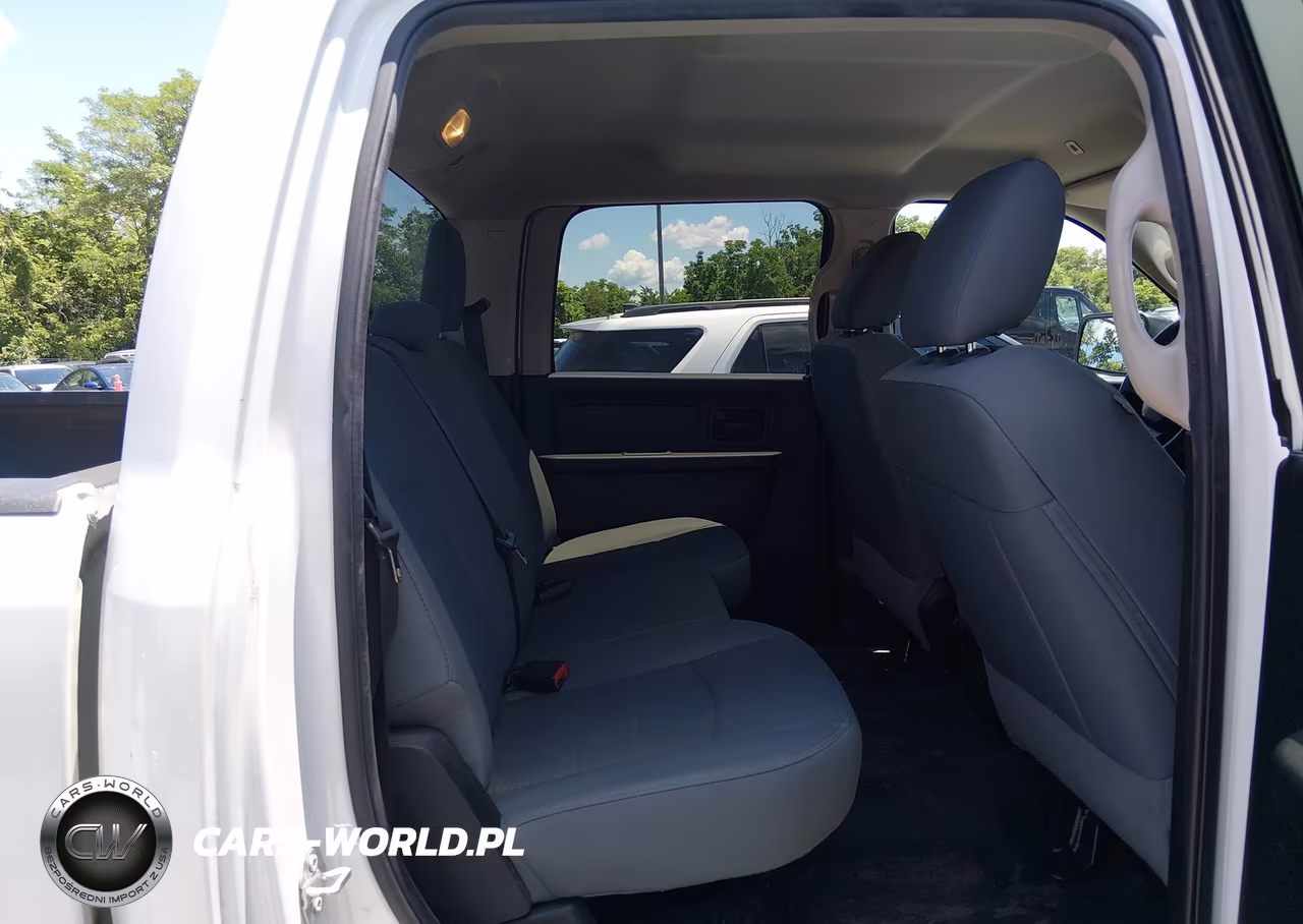 2018 Ram 2500 Tradesman 4X4 8' Box VIN:3C6TR5HT3JG295274 - 8