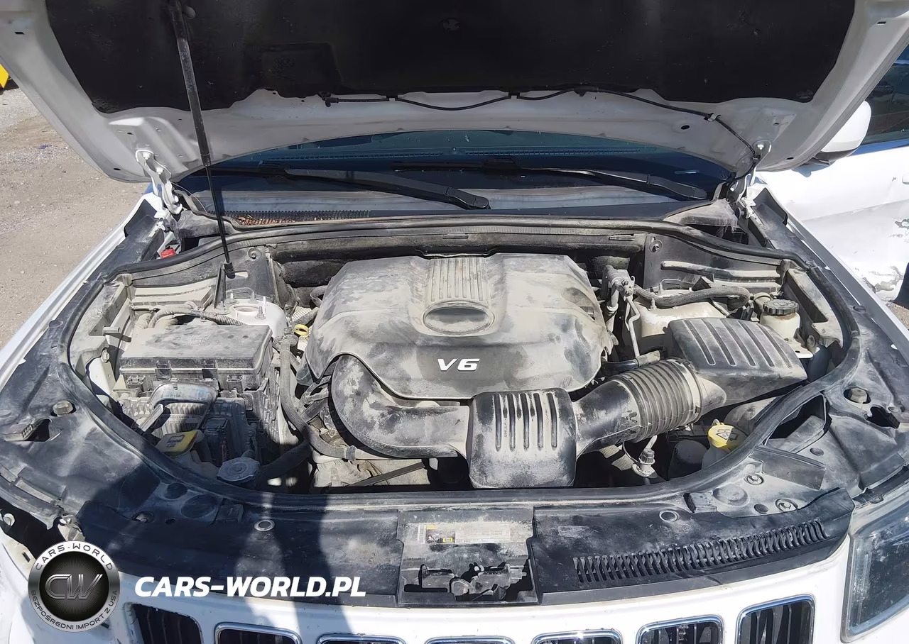 2014 Jeep Grand Cherokee Laredo VIN:1C4RJFAGXEC565932 - 10