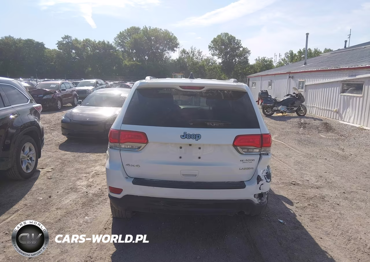2014 Jeep Grand Cherokee Laredo VIN:1C4RJFAGXEC565932 - 16
