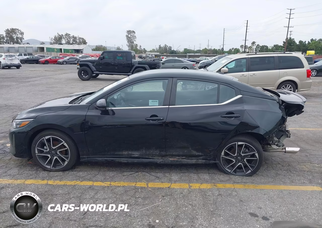 2025 Nissan Sentra Sr VIN:3N1AB8DV9SY331562 - 15