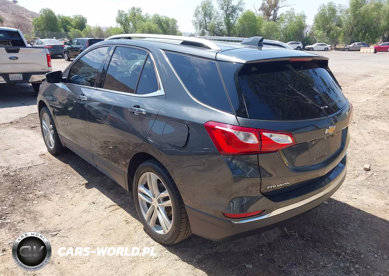 2018 Chevrolet Equinox Premier VIN:2GNAXMEV3J6111363 - 3
