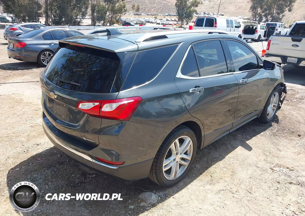 2018 Chevrolet Equinox Premier VIN:2GNAXMEV3J6111363 - 4