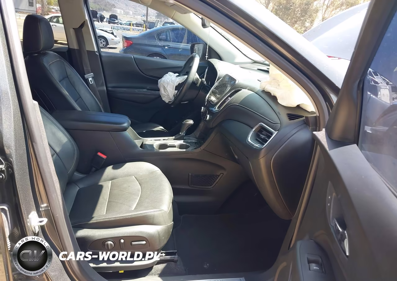 2018 Chevrolet Equinox Premier VIN:2GNAXMEV3J6111363 - 5