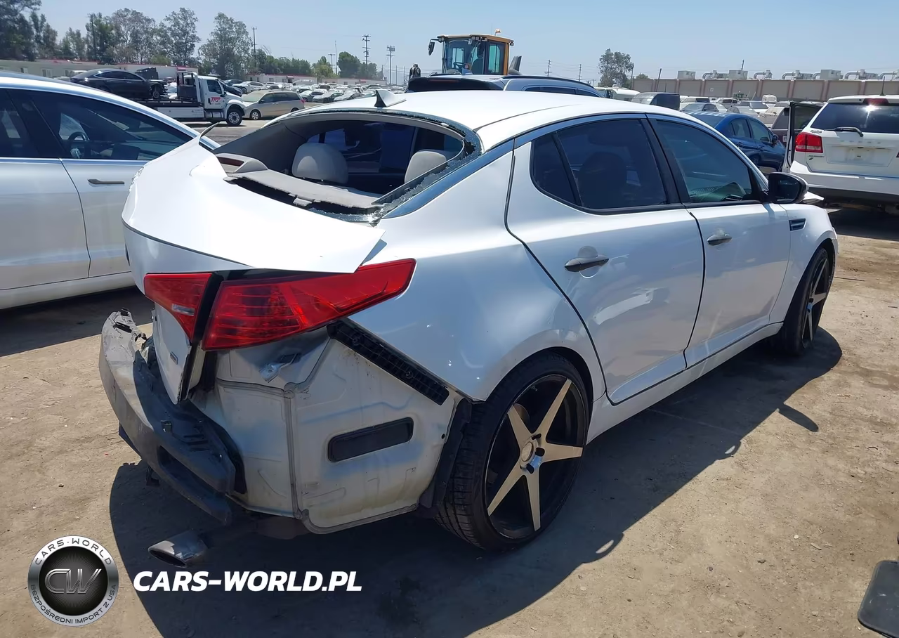 2011 Kia Optima Lx VIN:KNAGM4A72B5164827 - 4