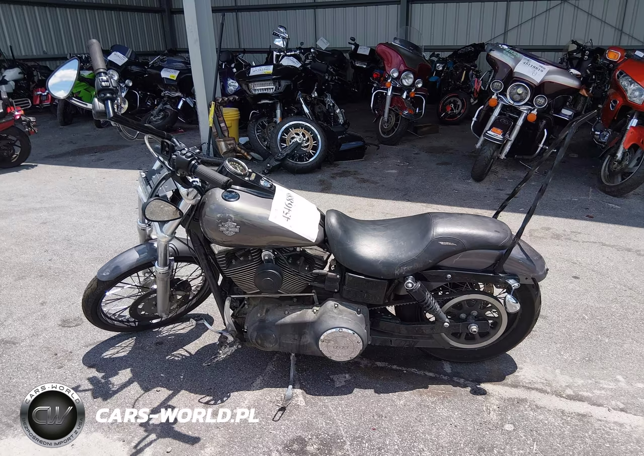2016 Harley-Davidson Fxdwg Dyna Wide Glide VIN:1HD1GPM16GC322774 - 12