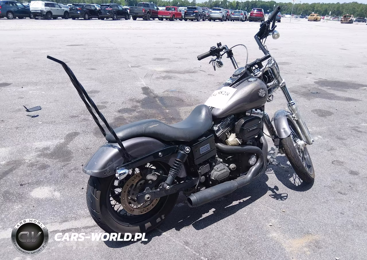 2016 Harley-Davidson Fxdwg Dyna Wide Glide VIN:1HD1GPM16GC322774 - 4