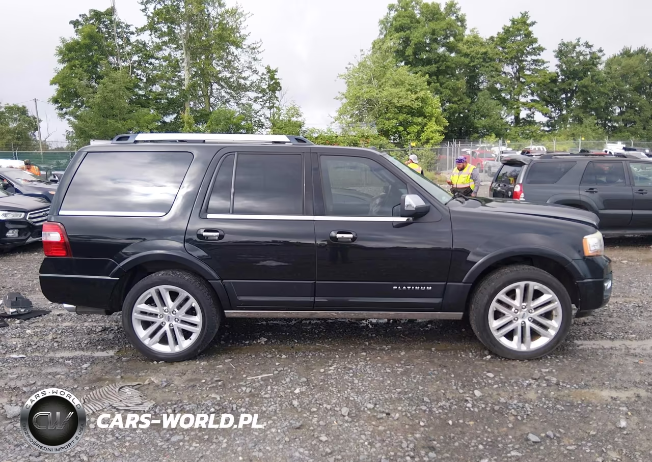 2015 Ford Expedition Platinum VIN:1FMJU1MT8FEF21722 - 14