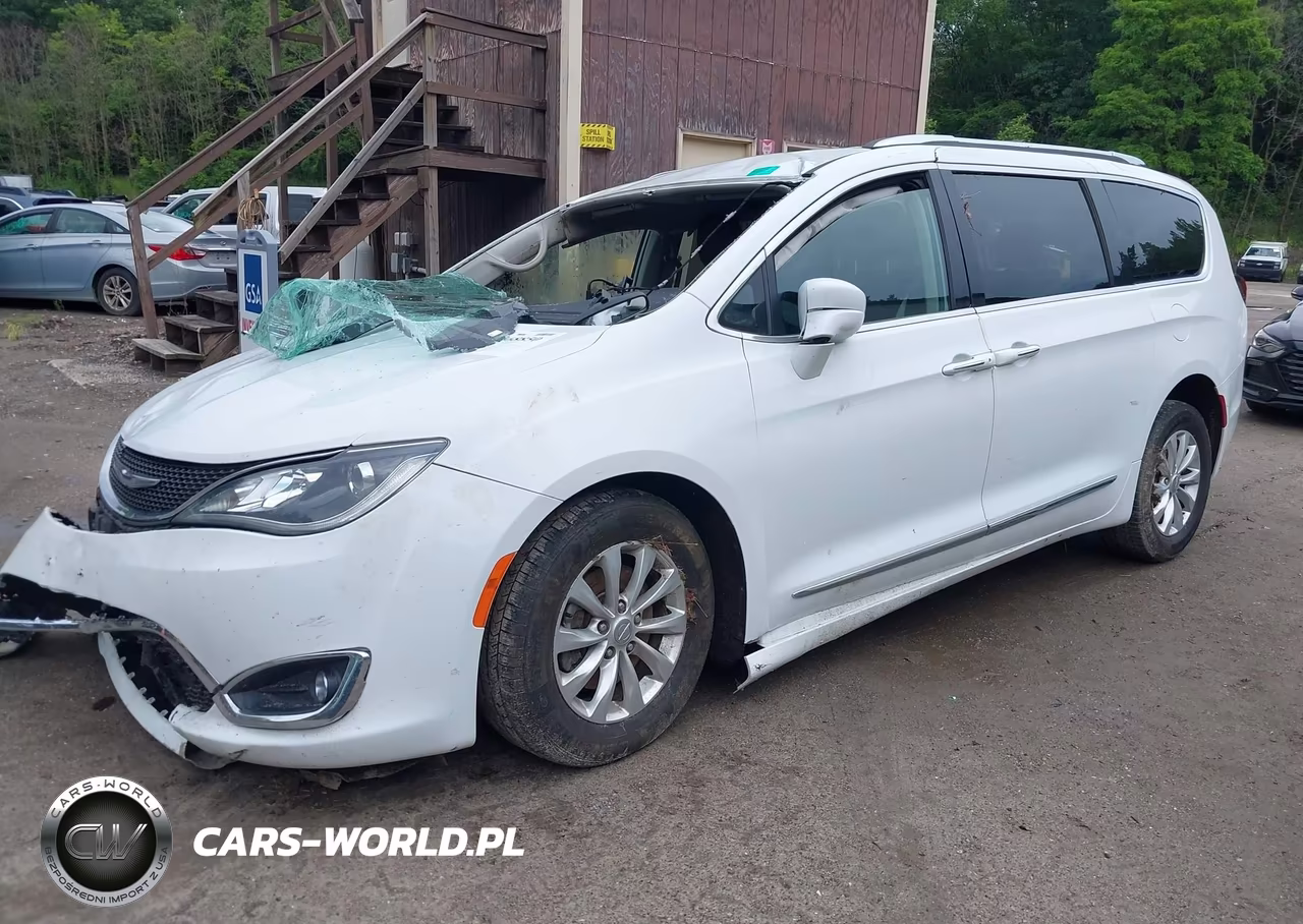 2018 Chrysler Pacifica Touring L VIN:2C4RC1BG4JR127503 - 2