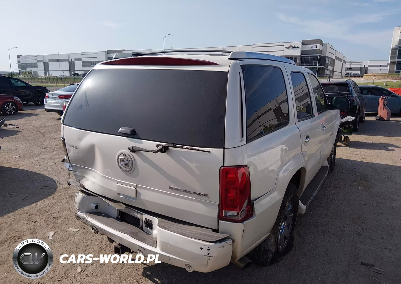 2005 Cadillac Escalade Standard VIN:1GYEC63T95R152488 - 4