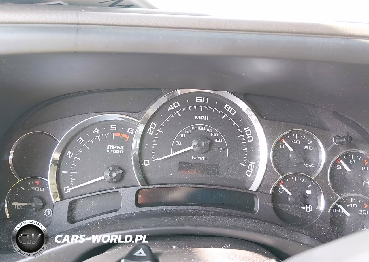 2005 Cadillac Escalade Standard VIN:1GYEC63T95R152488 - 7
